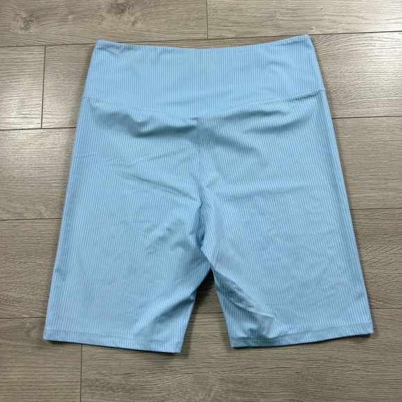 GIRLFRIEND COLLECTIVE Ribbed High-Rise Bike Shorts
In Bluebell - Picture 8 of 13